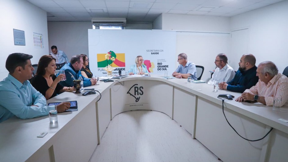 Foto da reuni&atilde;o na Secretaria da Sa&uacute;de.