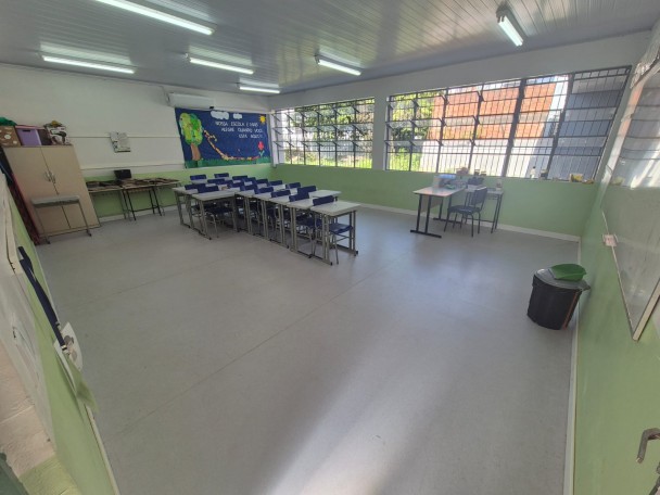 Sala de aula após reforma na Escola Estadual de Ensino Fundamental Professor Augusto Meyer, em São Leopoldo
