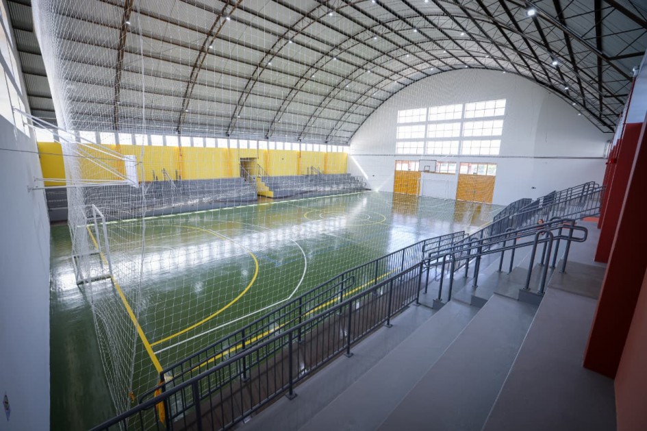 Ginásio da instituição de ensino foi inteiramente restaurado e qualificará prática de esportes e educação física -Foto: Mauro Nascimento/Secom