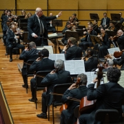 Ospa lan&ccedil;a Temporada Art&iacute;stica 2026 com sinfonias, &oacute;pera, m&uacute;sica popular e retomada da S&eacute;rie Igreja