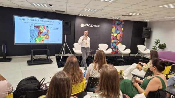 Capacita&ccedil;&atilde;o de servidores do Comit&ecirc; Cient&iacute;fico de Adapta&ccedil;&atilde;o e Resili&ecirc;ncia Clim&aacute;tica em Porto Alegre