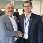 Secret&aacute;rio Gustavo Paim e presidente da Emater Claudinei Baldissera