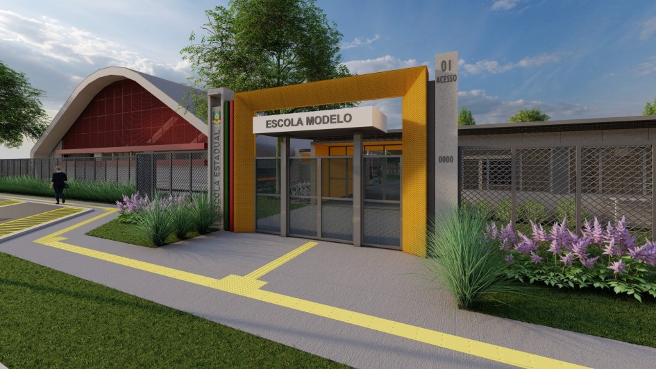 A imagem &eacute; uma reprodu&ccedil;&atilde;o de um projeto que mostra a entrada de uma escola com um p&oacute;rtico moderno em estrutura retangular amarela, onde est&aacute; escrita a identifica&ccedil;&atilde;o &ldquo;Escola Modelo&rdquo;. Um totem lateral exibe o bras&atilde;o estadual e a inscri&ccedil;&atilde;o &ldquo;Escola Estadual&rdquo;. O acesso &eacute; composto por cal&ccedil;adas cinzas com marca&ccedil;&otilde;es amarelas. H&aacute; canteiros com vegeta&ccedil;&atilde;o e flores nas laterais, e ao fundo aparecem pr&eacute;dios escolares com grades met&aacute;licas e um gin&aacute;sio de formato curvo.