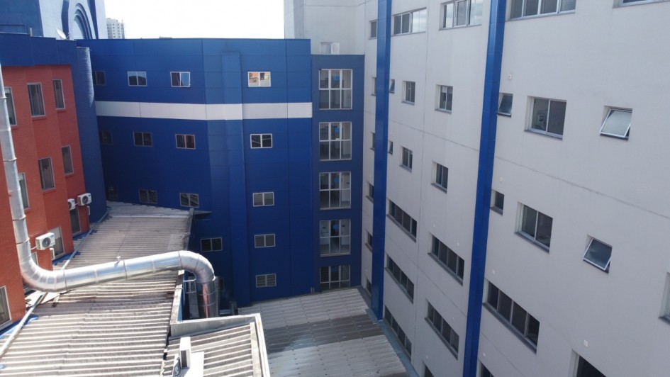 Foto da passarela pronta no Hospital de Caxias do Sul