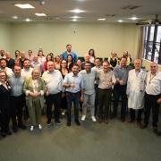 Vice-governador e autoridades em foto de inaugura&ccedil;&atilde;o em Erechim