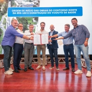 Governador Eduardo Leite no an&uacute;ncio do in&iacute;cio das obras na ERS-122. 