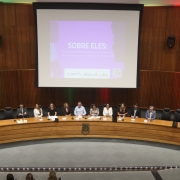 Foto do evento Sobre Eles por Elas