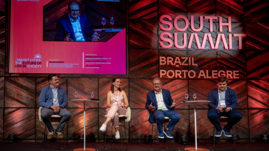 Foto do painel Cidades Inteligentes: o futuro da vida em sociedade, no South Summit Brazil