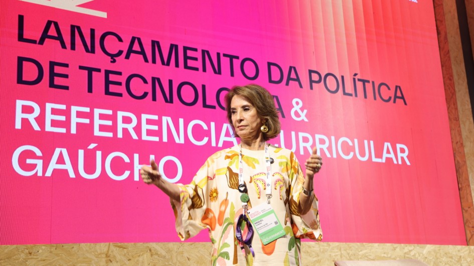 Foto de lan&ccedil;amento Pol&iacute;tica de Tecnologia para a Rede Estadual
