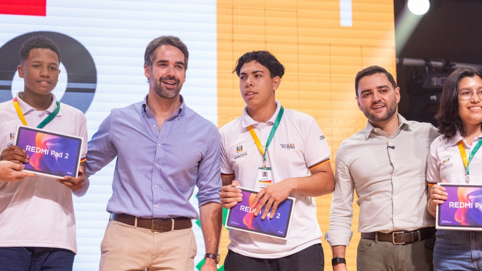 Foto do evento de boas-vindas aos jovens aprendizes da segunda edi&ccedil;&atilde;o do Programa Partiu Futuro Reconstru&ccedil;&atilde;o