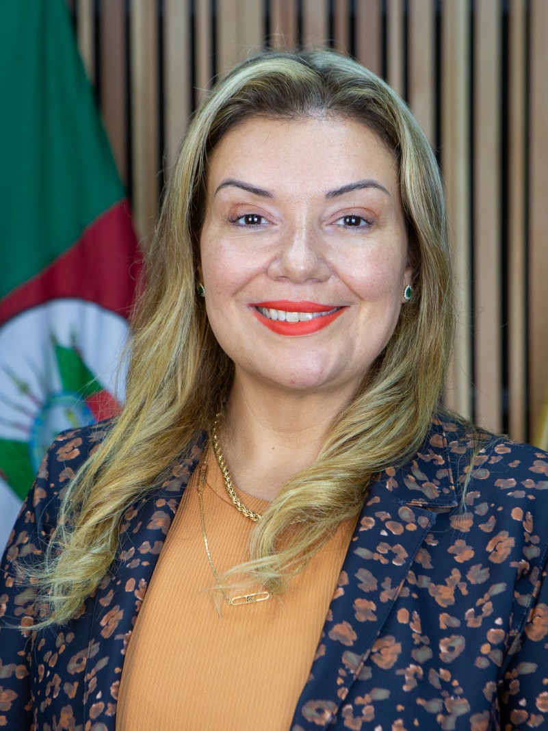 Oficial Viviane Viegas