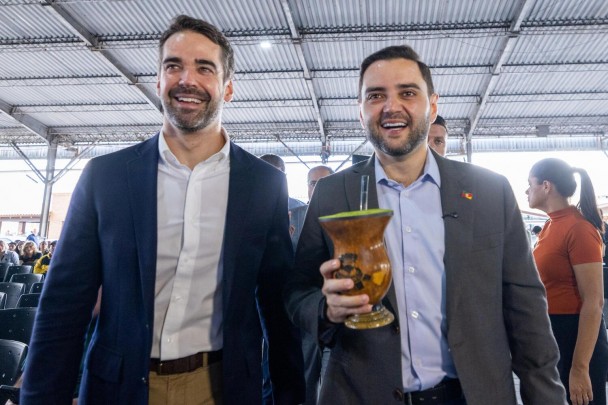 Governador Eduardo Leite e vice-governador Gabriel Souza no lançamento oficial da 19ª Fenasul e da 46ª Expoleite