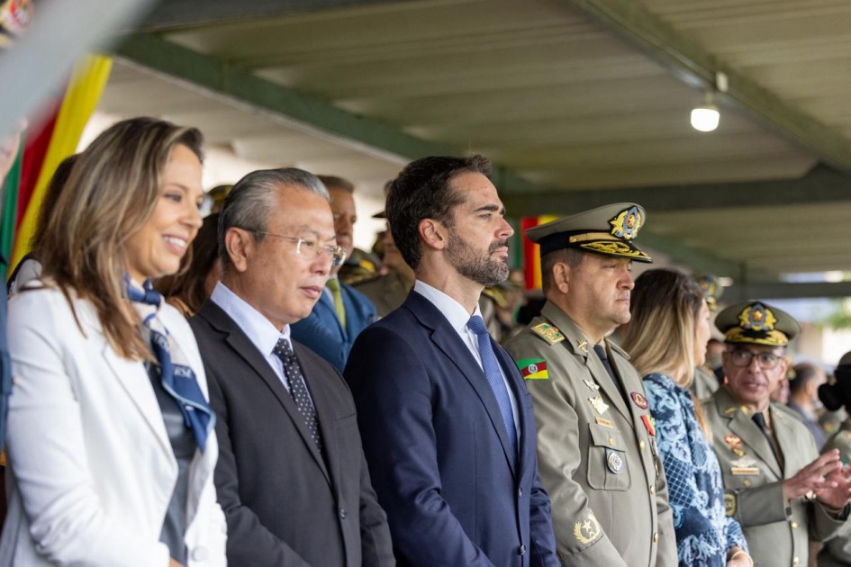 Dirigindo-se aos formandos, Leite reforçou o papel dos novos oficiais como servidores públicos e agentes de transformação social -Foto: Mauricio Tonetto/Secom