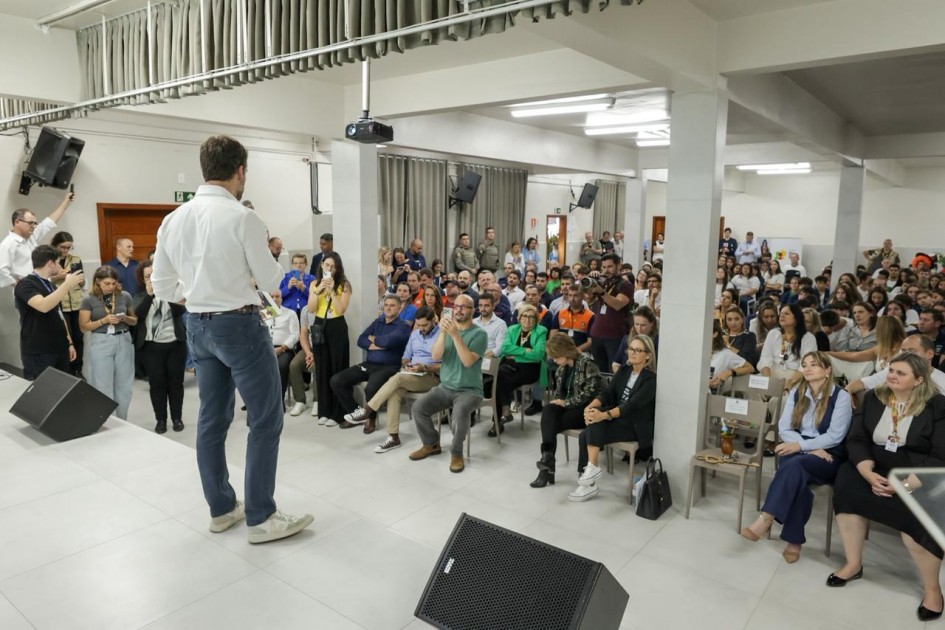 Leite afirmou que o compromisso do Estado é proteger vidas e assegurar o funcionamento das escolas mesmo em cenários adversos -Foto: Vitor Rosa/Secom