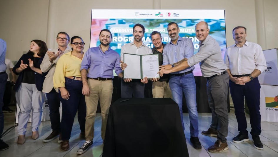 Leite e Gabriel anunciam avanços nas políticas habitacionais em Cruzeiro do Sul