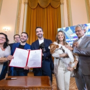Lei que cria o Fundo Estadual de Prote&ccedil;&atilde;o e Bem Estar de Animais   mat&eacute;ria de maio26