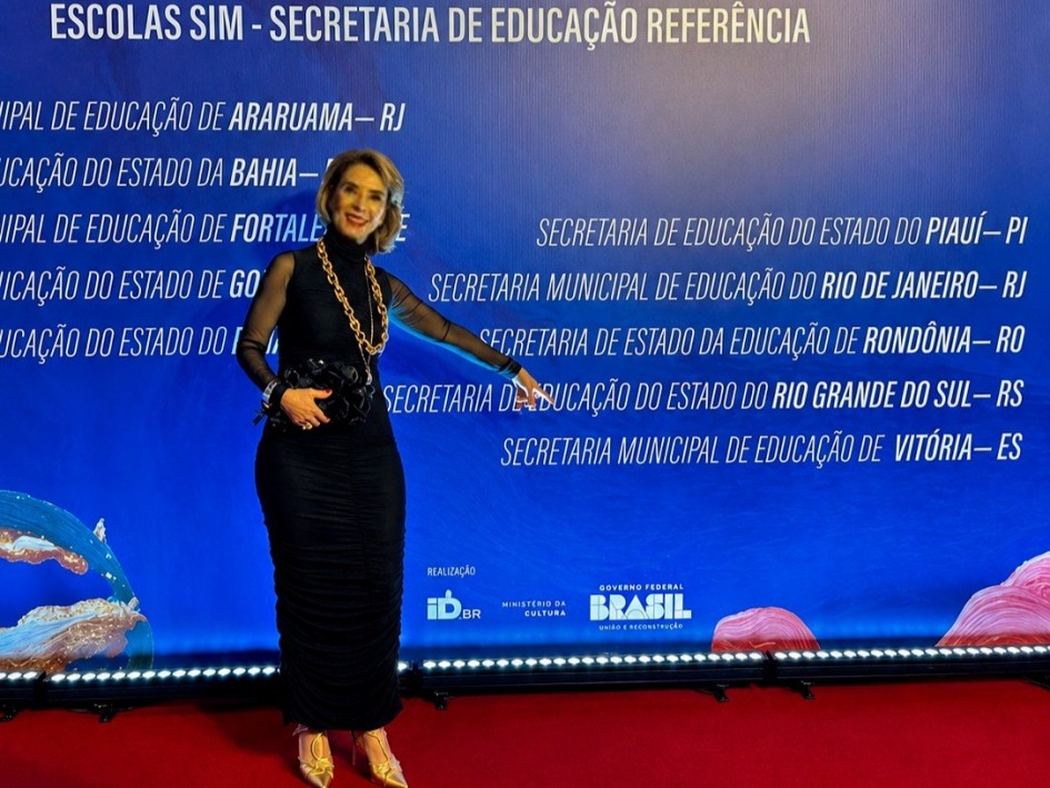 Raquel Teixeira foi uma das anfitriãs do evento, representando o Estado pelo trabalho da Seduc na promoção da equidade racial -Foto: Ascom Seduc