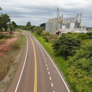 Foto mostra trecho asfaltado da ERS-403.