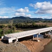 Foto mostra obra de ponte na ERS 348.
