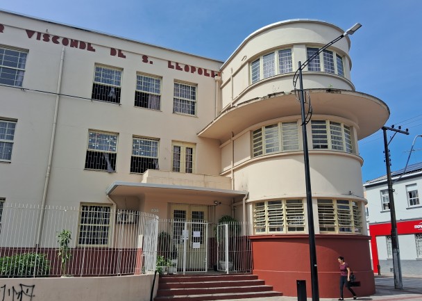 Foto mostra a Escola Visconde de São Leopoldo, em São Leopoldo.