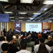 Foto mostra painel no Juventude do Amanh&atilde;.