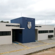 Foto mostra a fachada do IGP em Bag&eacute;.