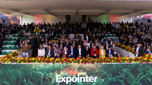 Cerim&ocirc;nia foi realizada na Pista Central do Parque Estadual de Exposi&ccedil;&otilde;es Assis Brasil, em Esteio, nesta sexta (4)