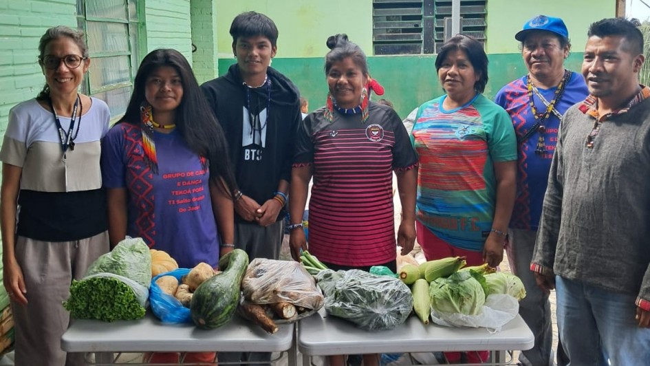 Entrega de alimentos adquiridos no PAA Ind&iacute;gena no norte do Estado
