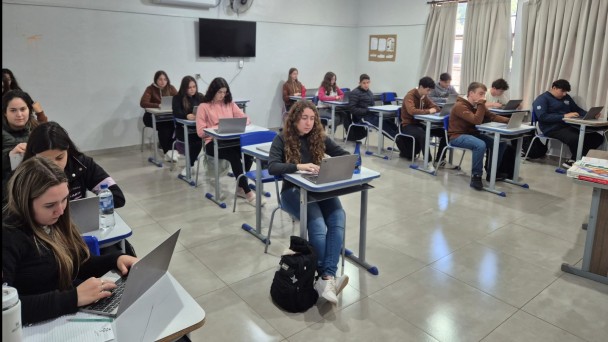 Governo do Estado mobiliza mais de 63 mil estudantes para o Simulado Enem   out26