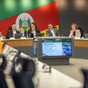 Leite e Zucco avan&ccedil;am na transi&ccedil;&atilde;o de governo com apresenta&ccedil;&atilde;o sobre o Plano Rio Grande e a Defesa Civil   out26