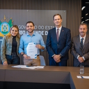 Governo do Estado formaliza protocolo de coopera&ccedil;&atilde;o t&eacute;cnica e acad&ecirc;mica com Universidade de Lisboa